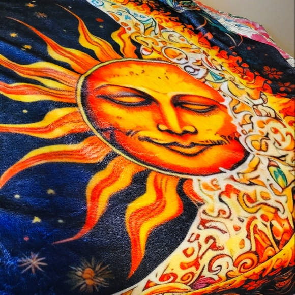 Throw - Picture 2 of 3